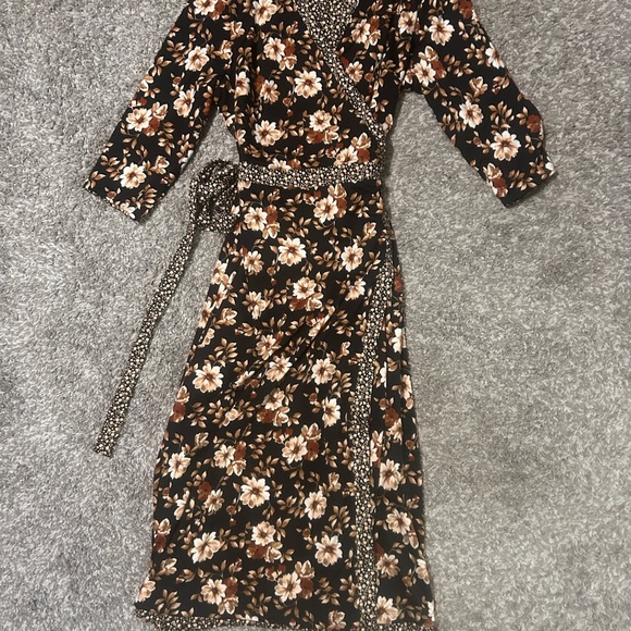 Perceptions Black and Brown Floral Long Sleeve Dress - Picture 1 of 2